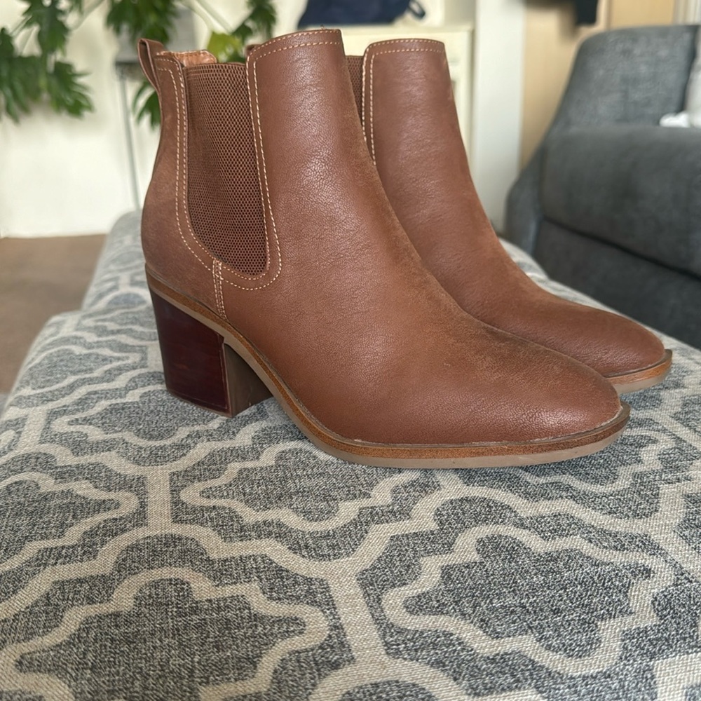 MIA ankle boots brown size 9 women’s